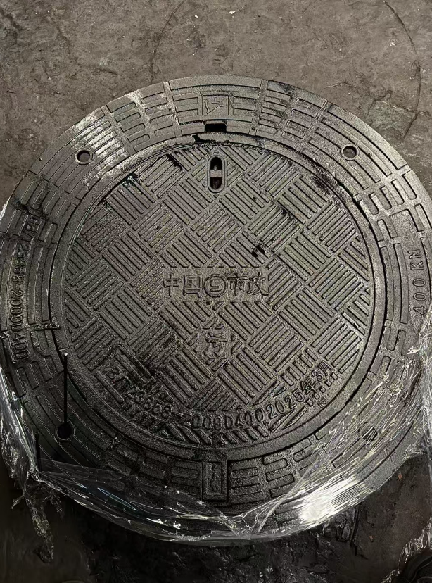 景东球墨铸铁防沉降井盖展示